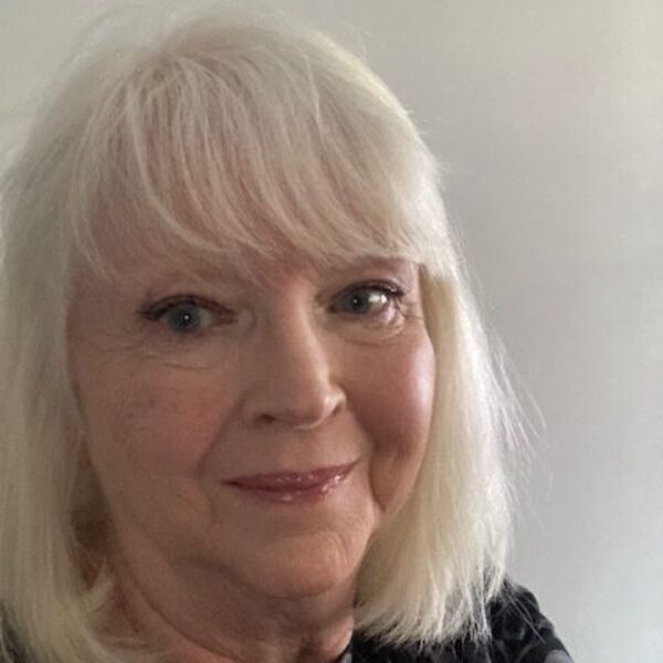 Portrait of Cllr Liz Braithwaite